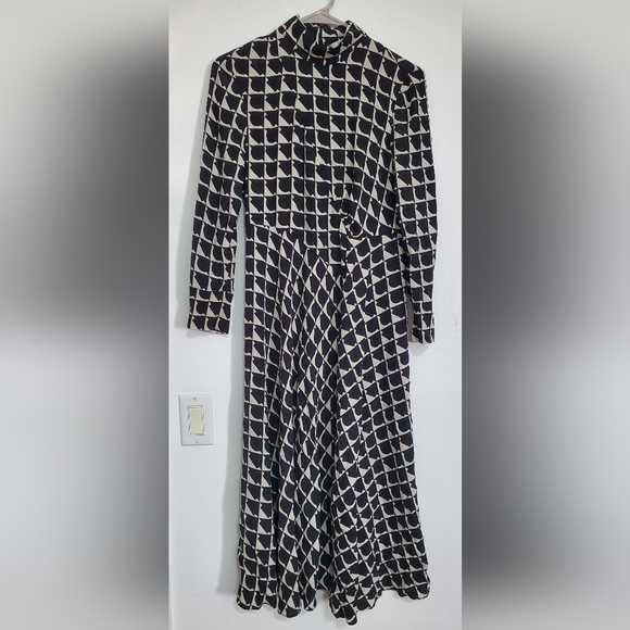 👗Zara Maxi Dress Size Medium - Picture 3 of 12